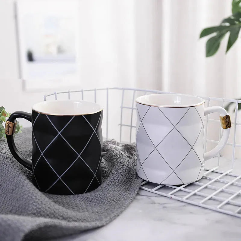 Gold painted black and white lattice ceramic cup - Bellarte Enchanté Gold painted black and white lattice ceramic cup
